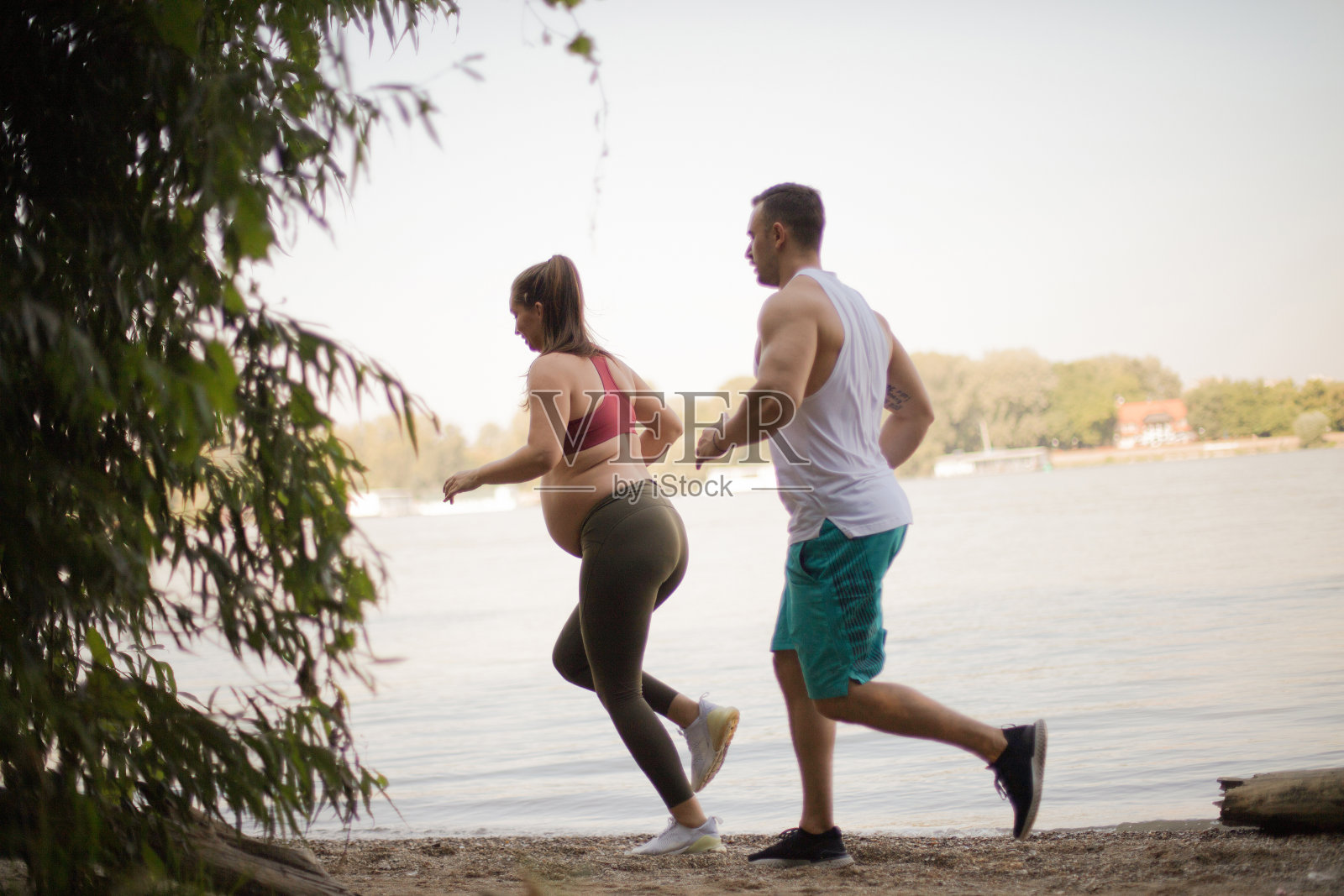 每天慢跑。照片摄影图片