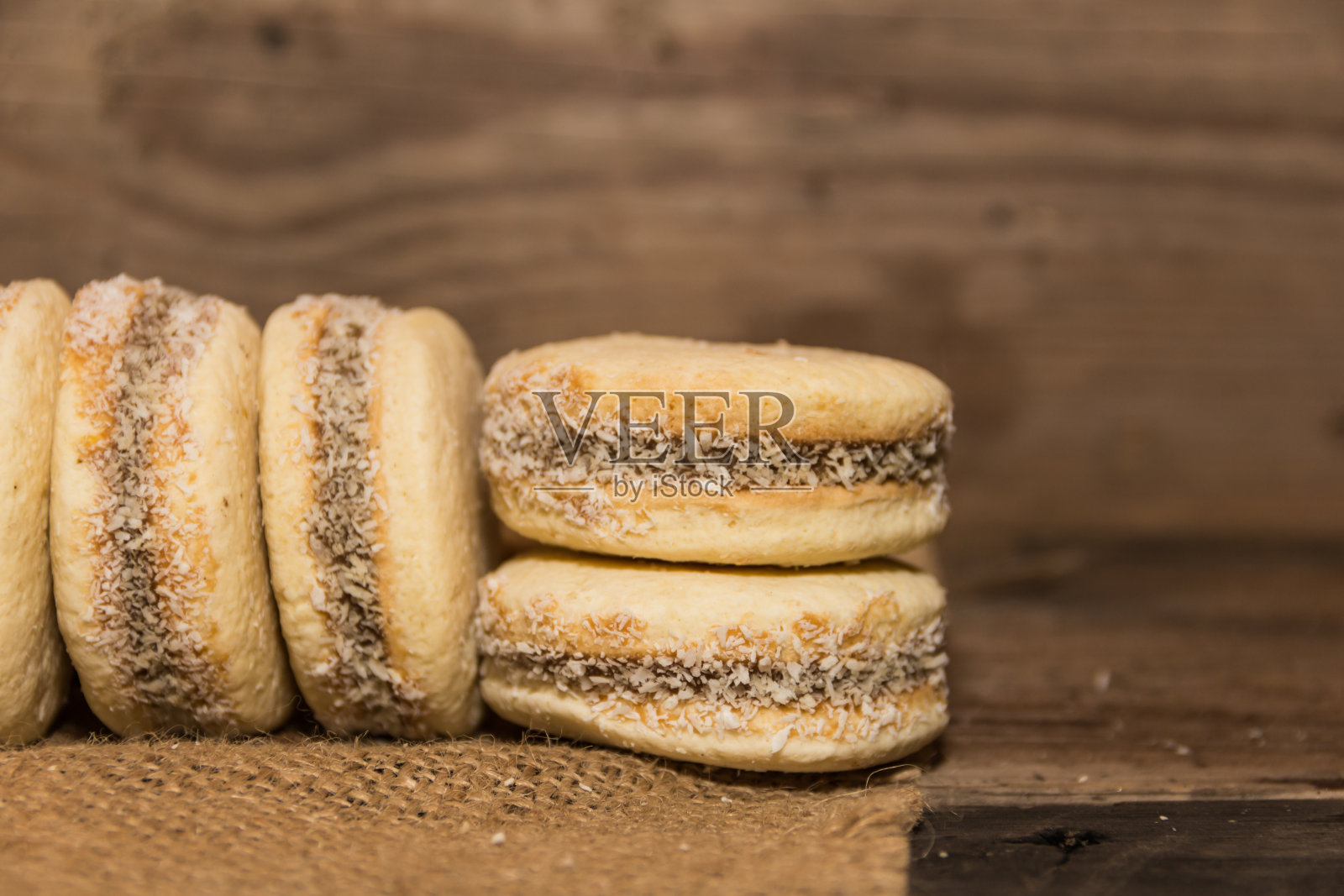 用玉米淀粉和牛奶焦糖做成的阿根廷菜照片摄影图片