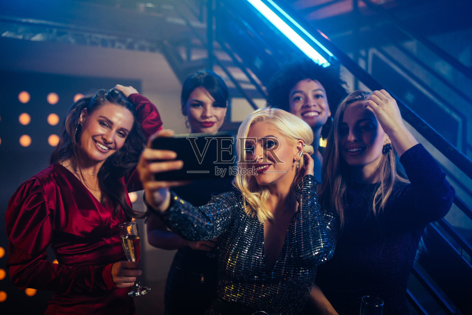 派对自拍！照片摄影图片