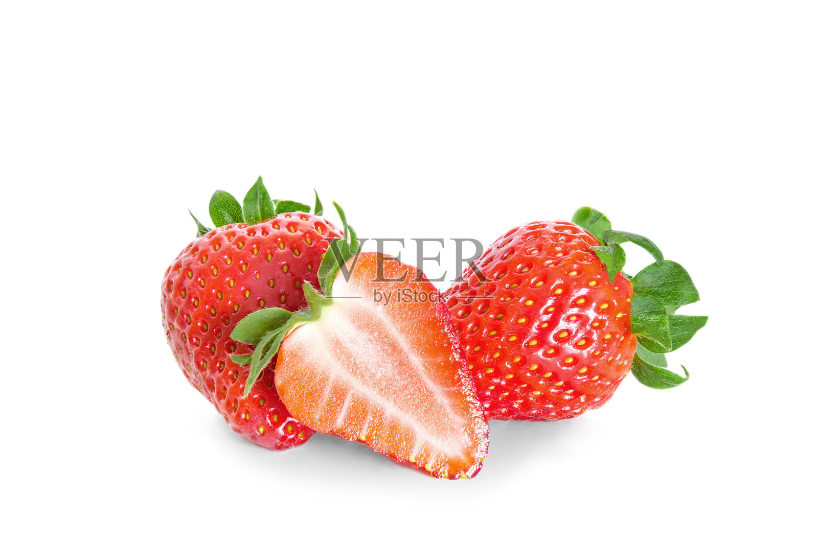 鲜草莓孤立在白色背景上照片摄影图片
