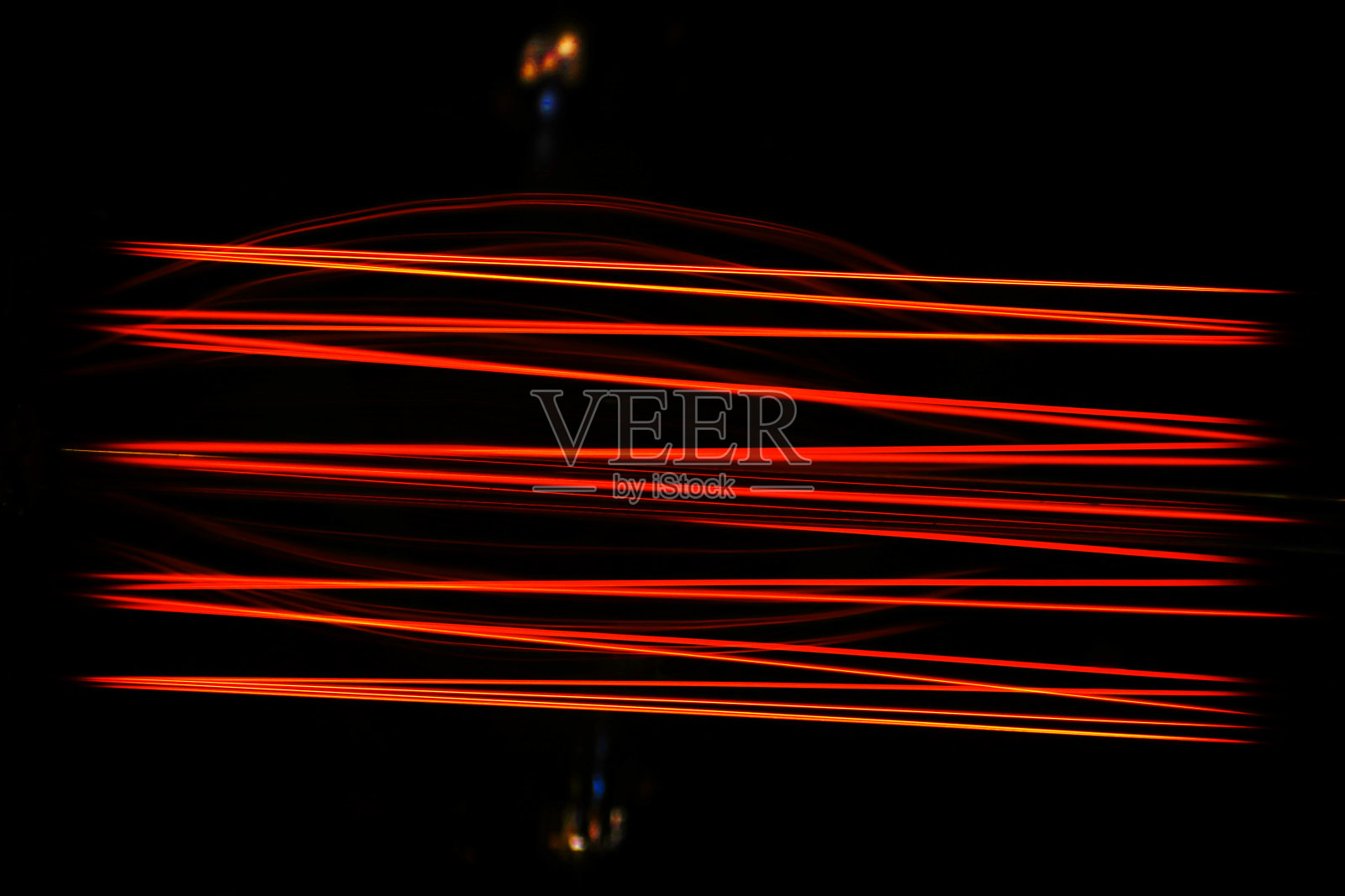 带灯丝的白炽灯泡照片摄影图片