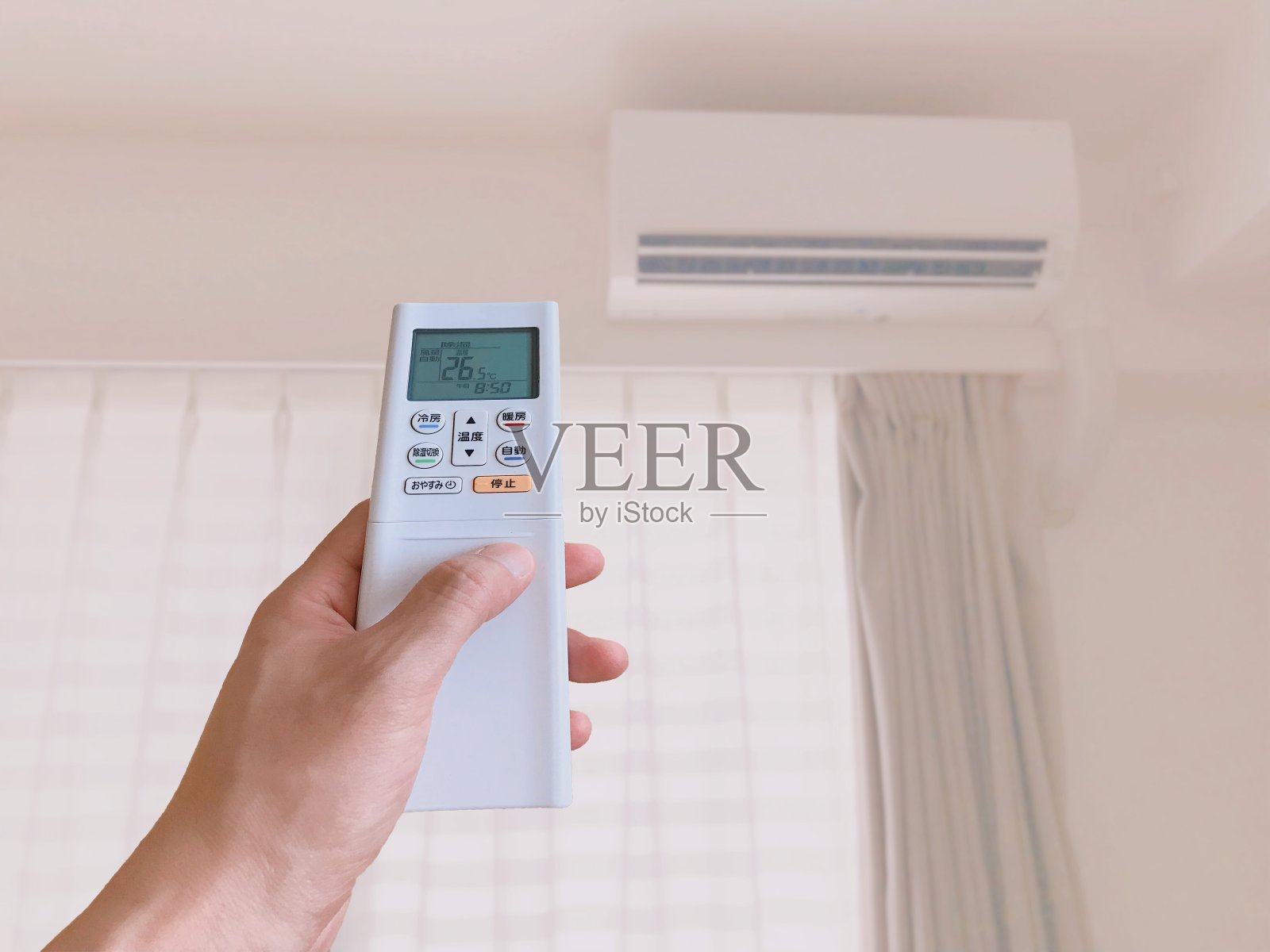 空调操作照片摄影图片