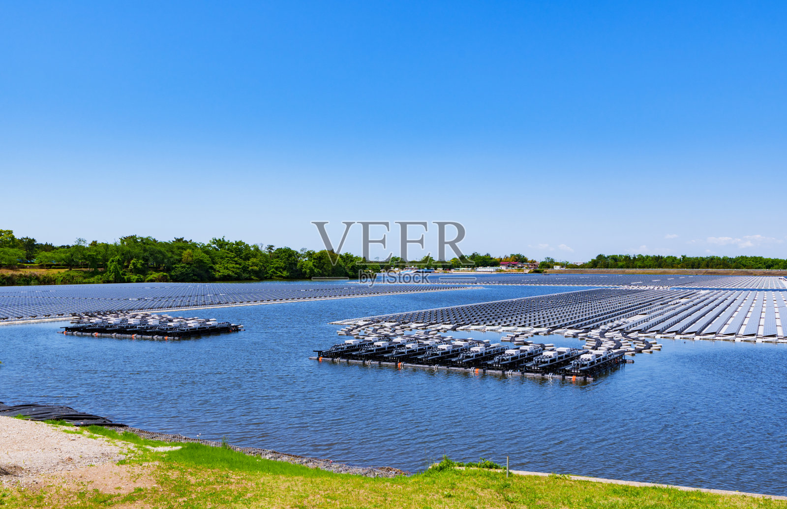 漂浮在日本的巨型太阳系照片摄影图片