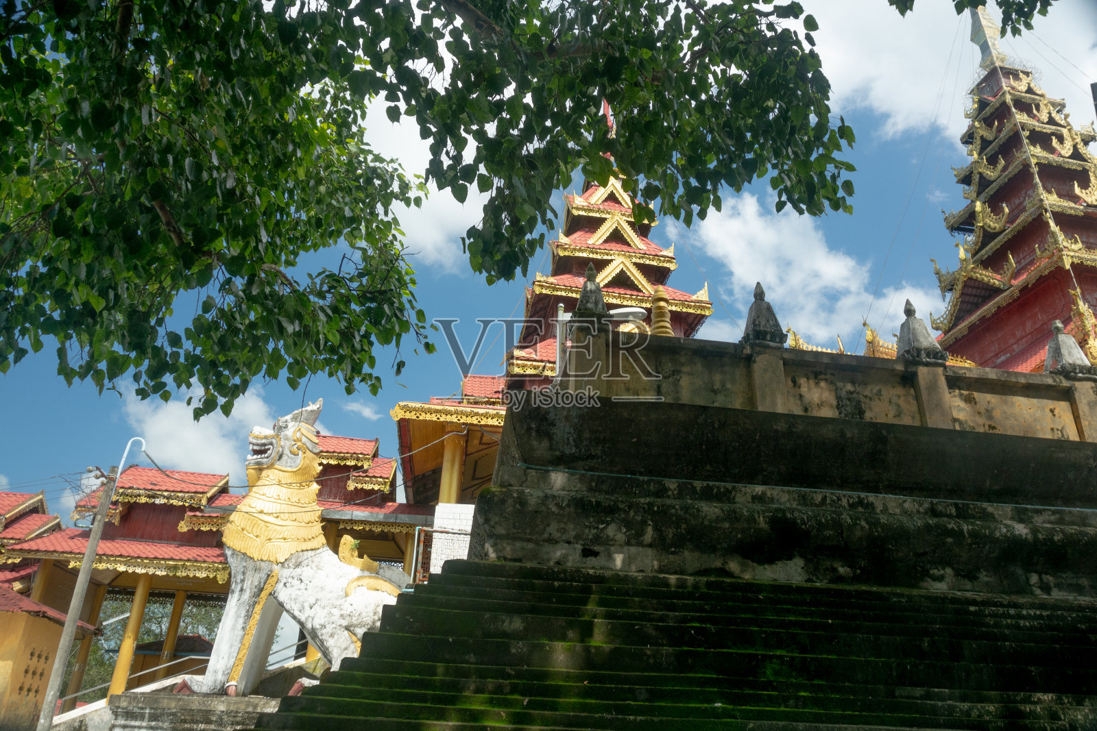 一个美丽的佛教寺庙在缅甸Kyauk Thaw照片摄影图片