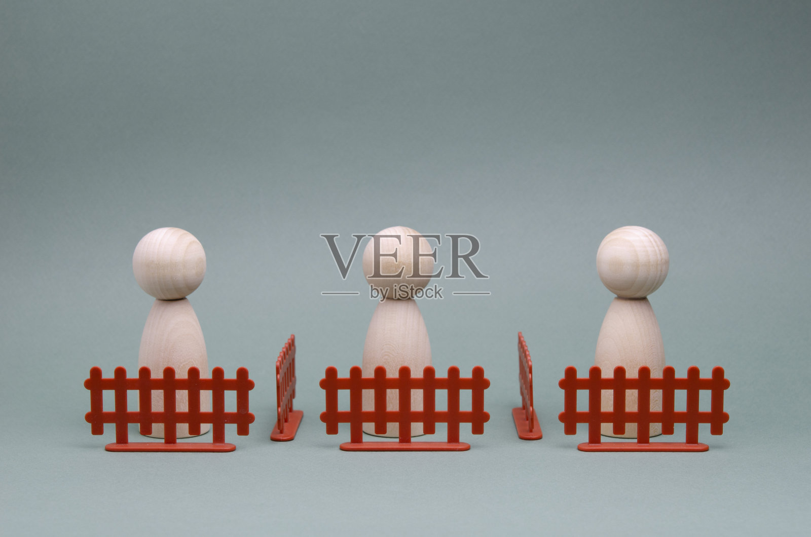 人隔离的概念。流感期间的社交距离照片摄影图片