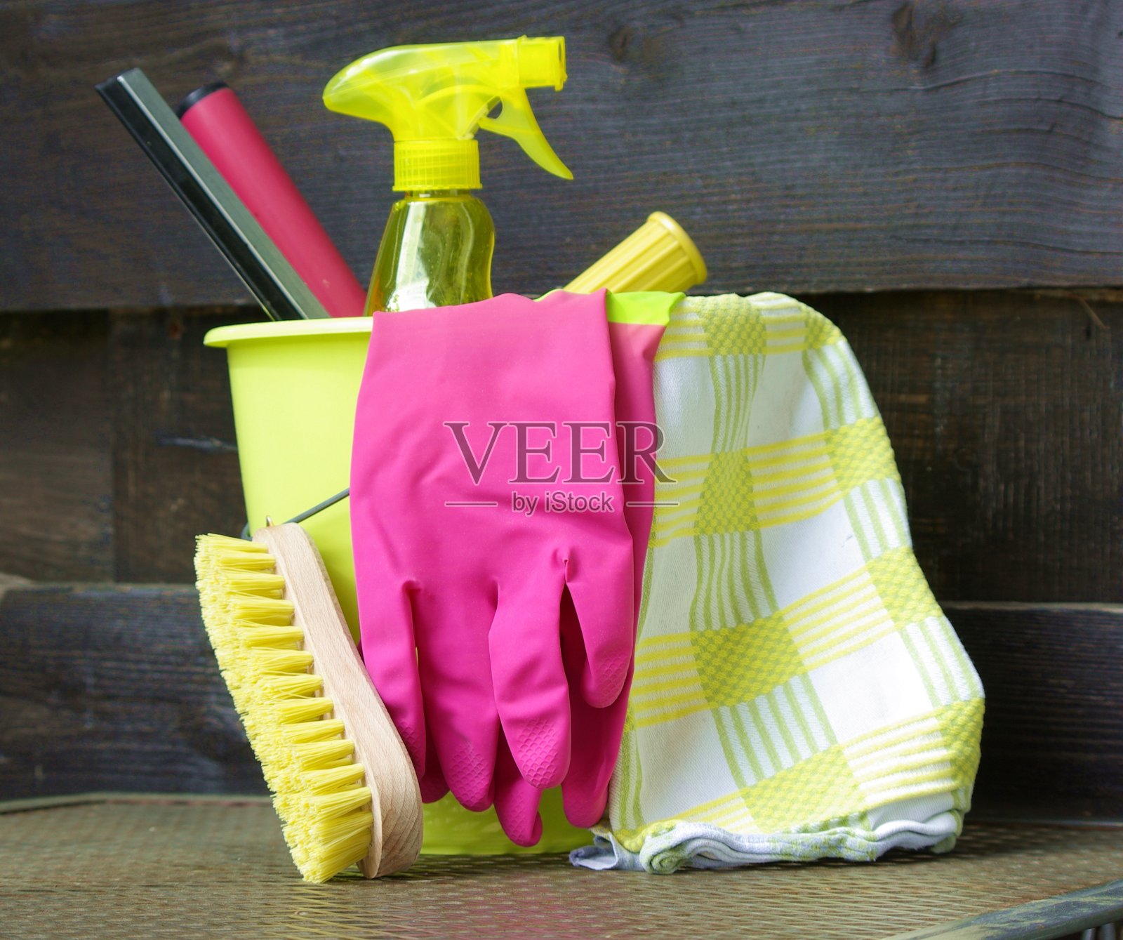 清洗配件有桶、刷照片摄影图片