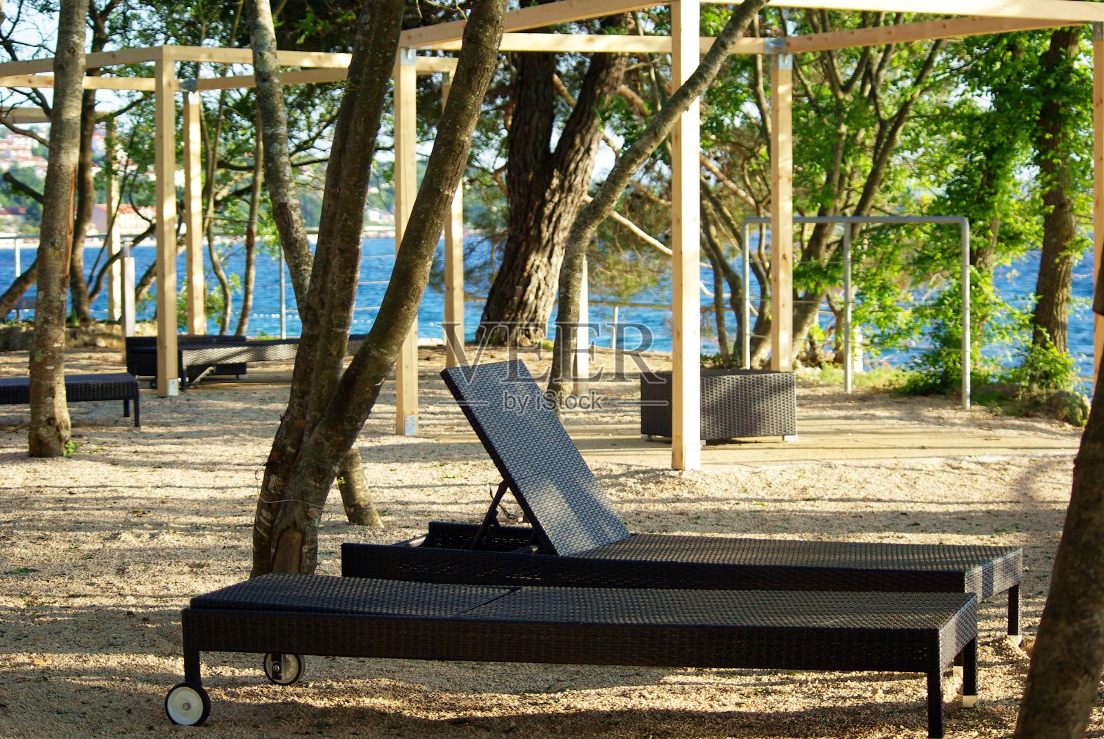 户外休闲便鞋照片摄影图片