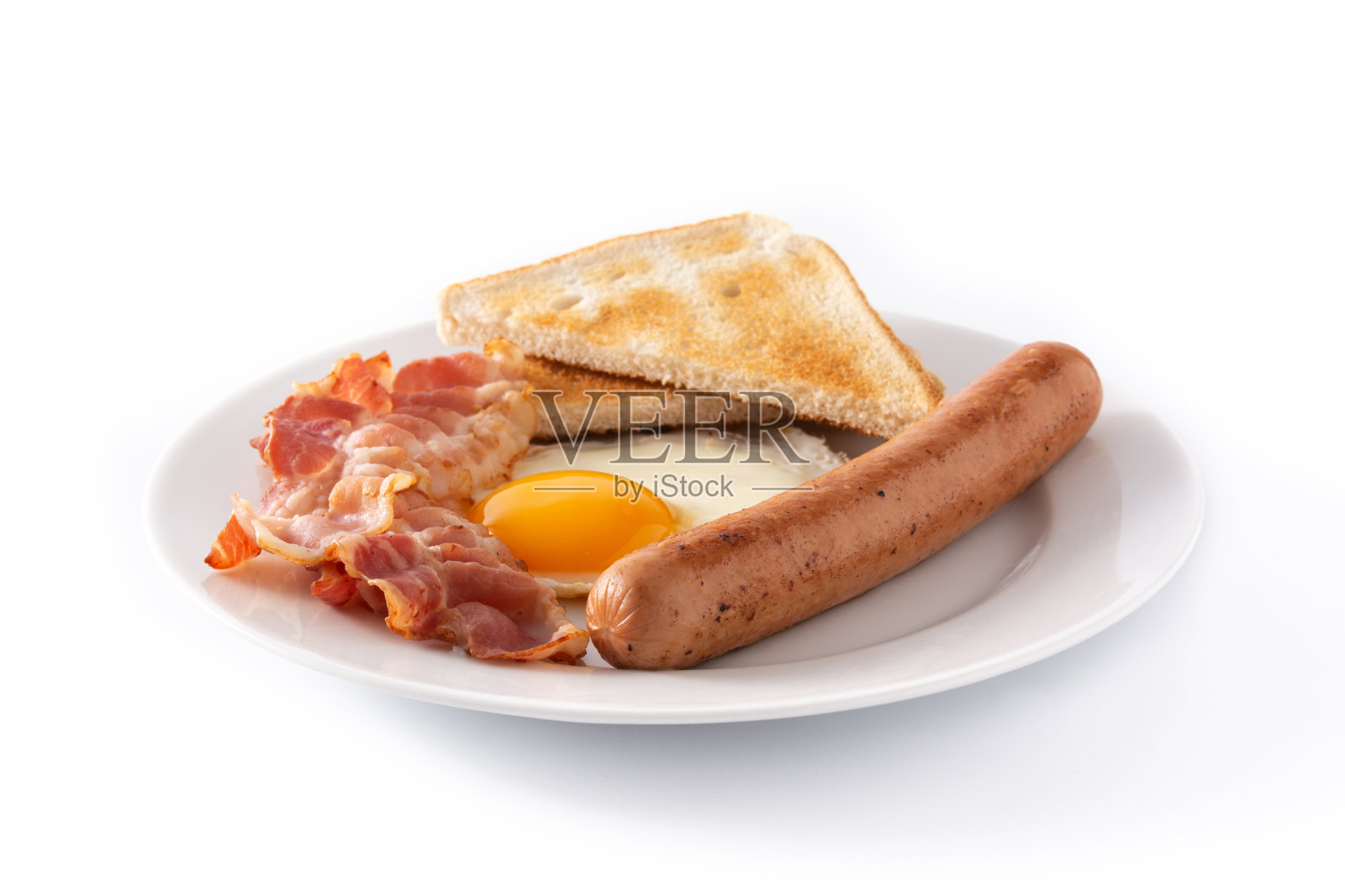 传统的美式早餐有煎蛋，吐司，培根和香肠照片摄影图片