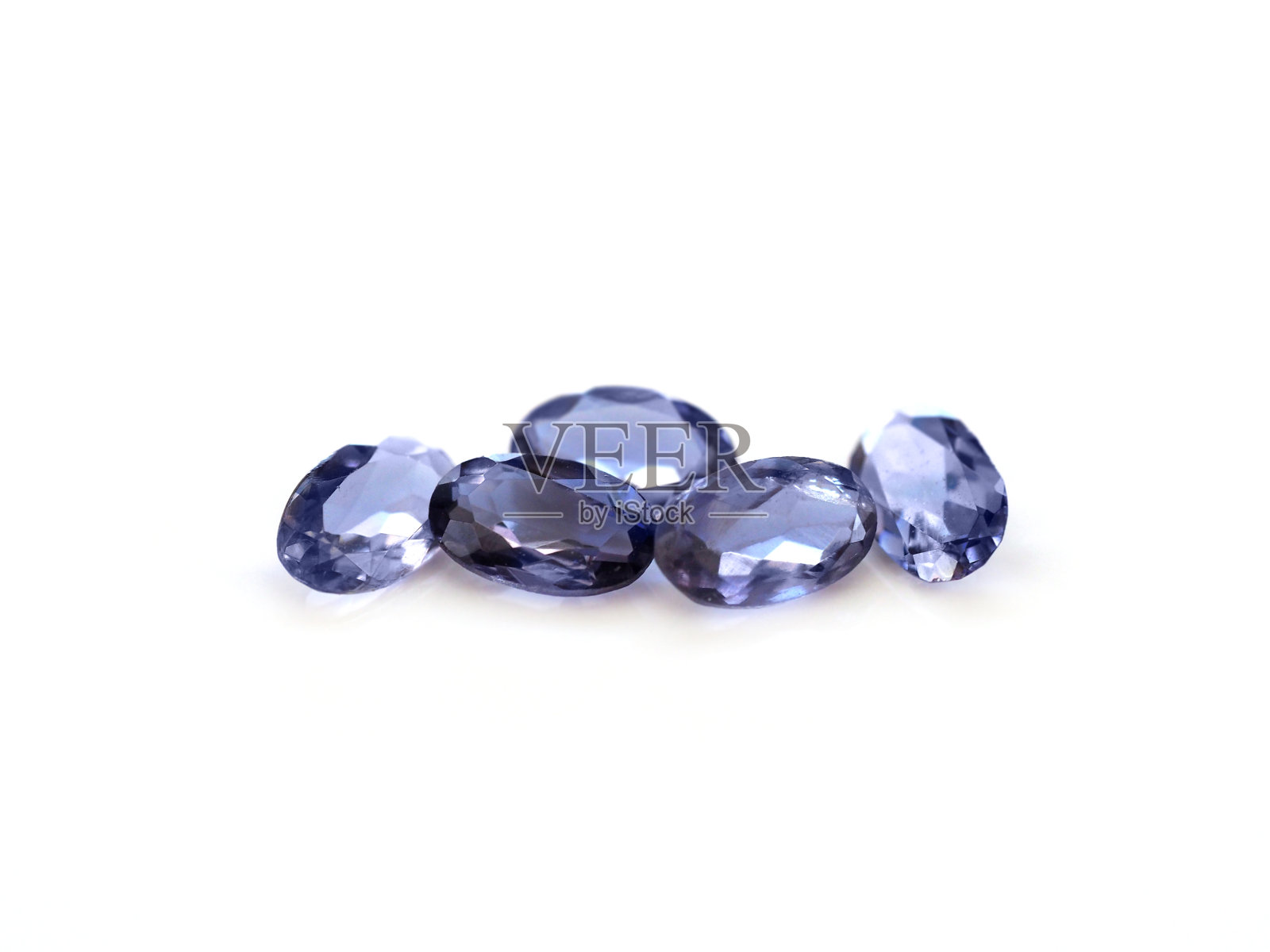 堇青石椭圆形宝石照片摄影图片