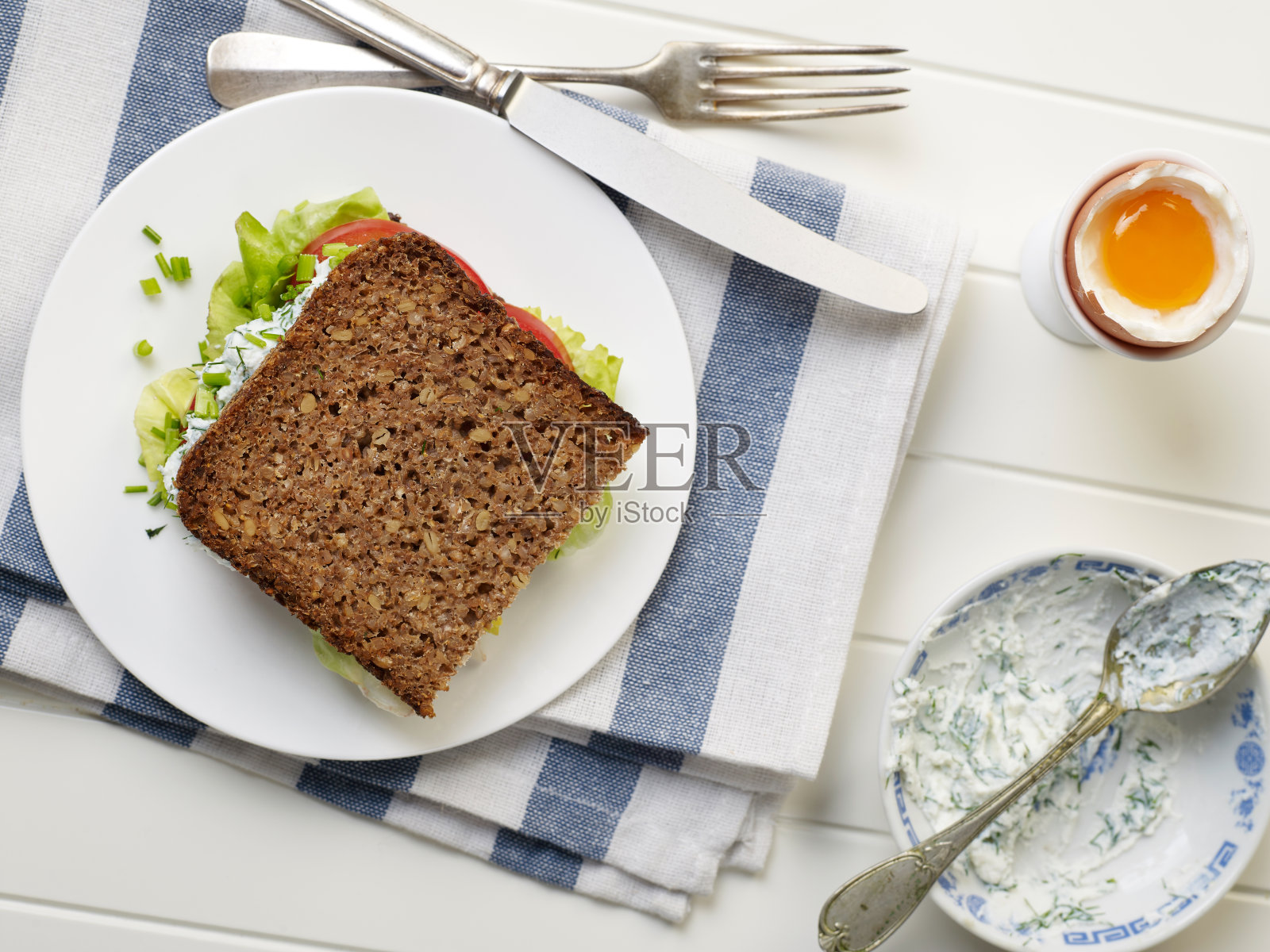 自制三明治和鸡蛋照片摄影图片