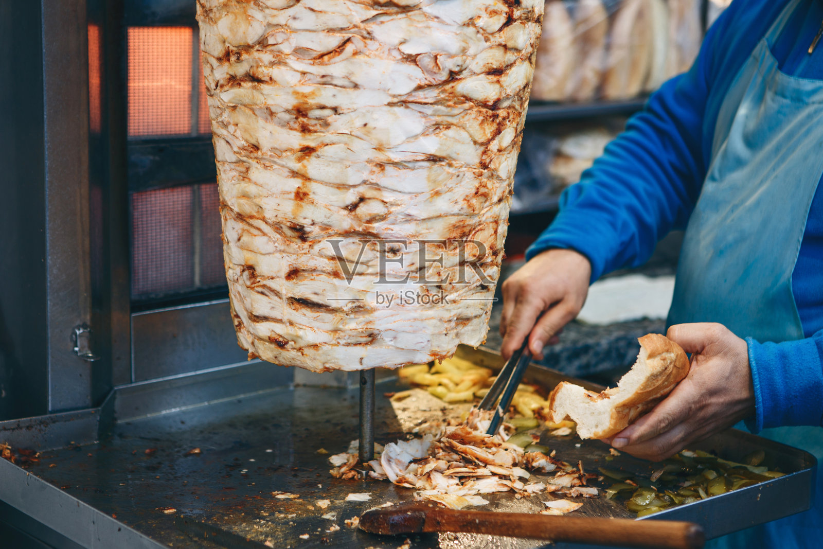 传统土耳其快餐的制作过程照片摄影图片