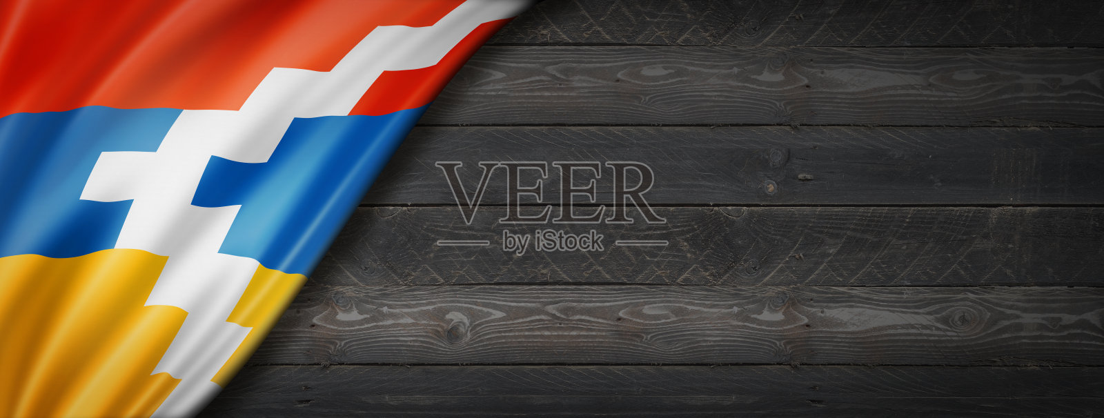 纳戈尔诺-卡拉巴赫旗帜上的黑色木墙横幅照片摄影图片