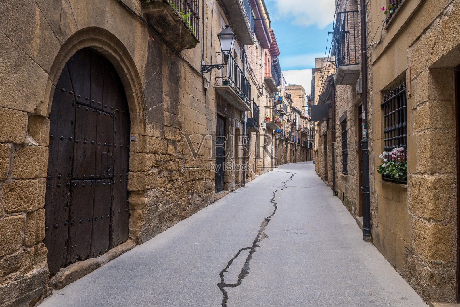 elciego是西班牙alava的一个乡村小镇照片摄影图片