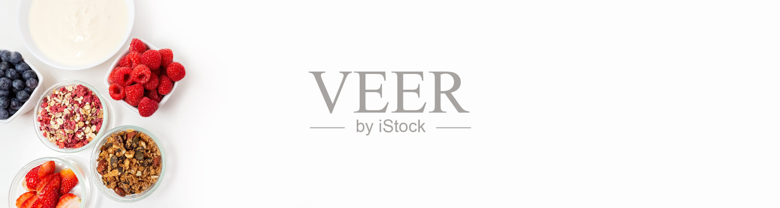 健康早餐的原料。什锦麦片、浆果和酸奶。健康饮食。体育健身菜单。的概念。横幅。照片摄影图片