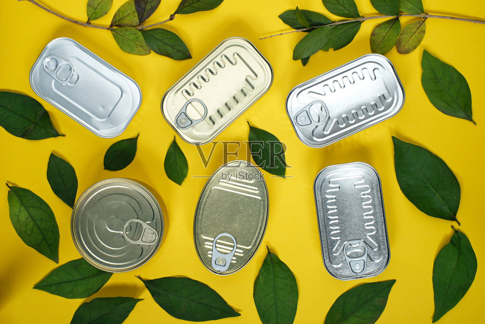 从上面看闭合的锡罐照片摄影图片