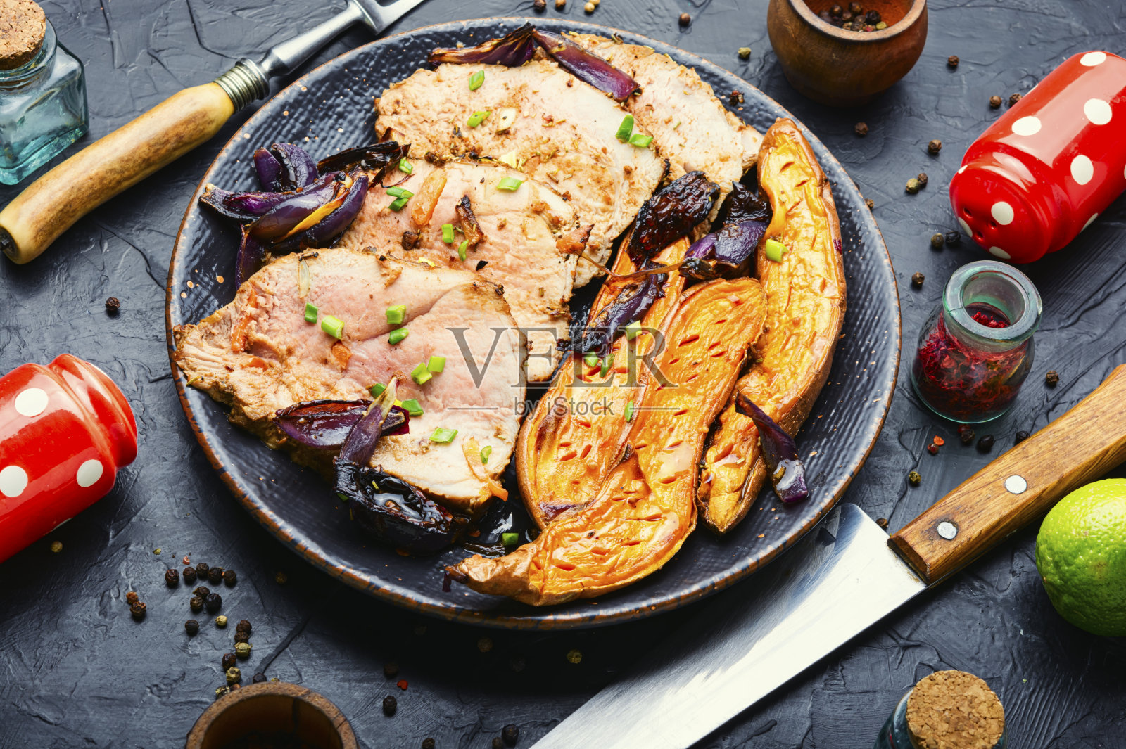 巴塔烤猪肉照片摄影图片