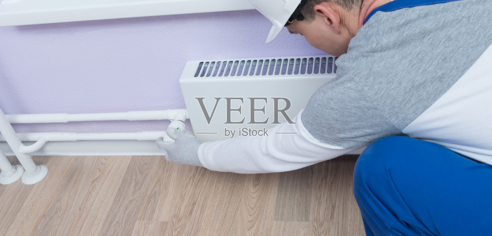 掌握加热系统的维护，调节自动温度传感器照片摄影图片