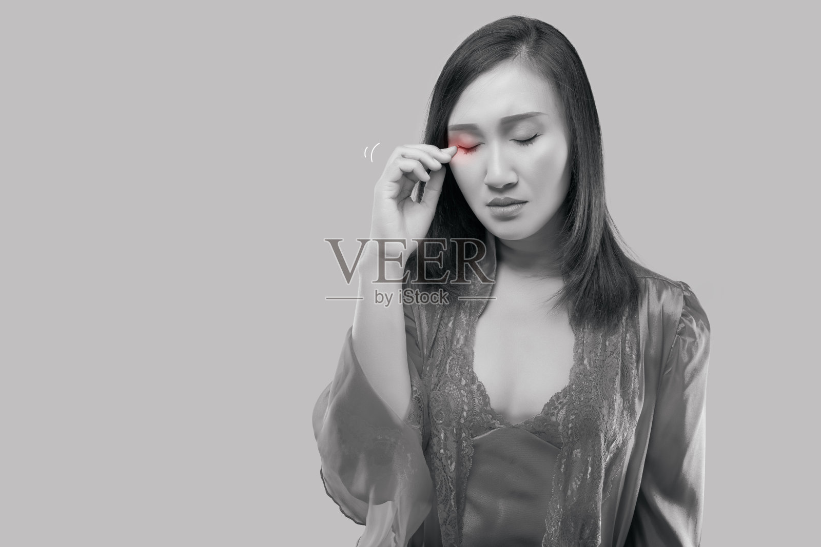 眼睛发痒照片摄影图片