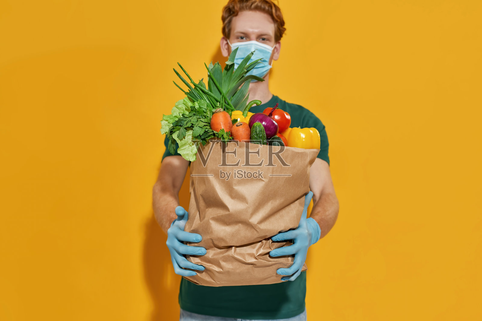 有选择地重点包装新鲜蔬菜照片摄影图片