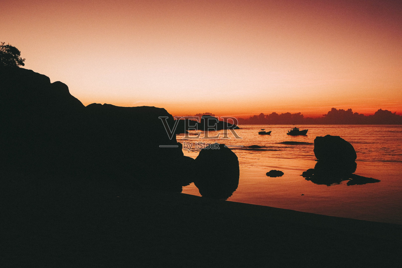 和平在黎明照片摄影图片