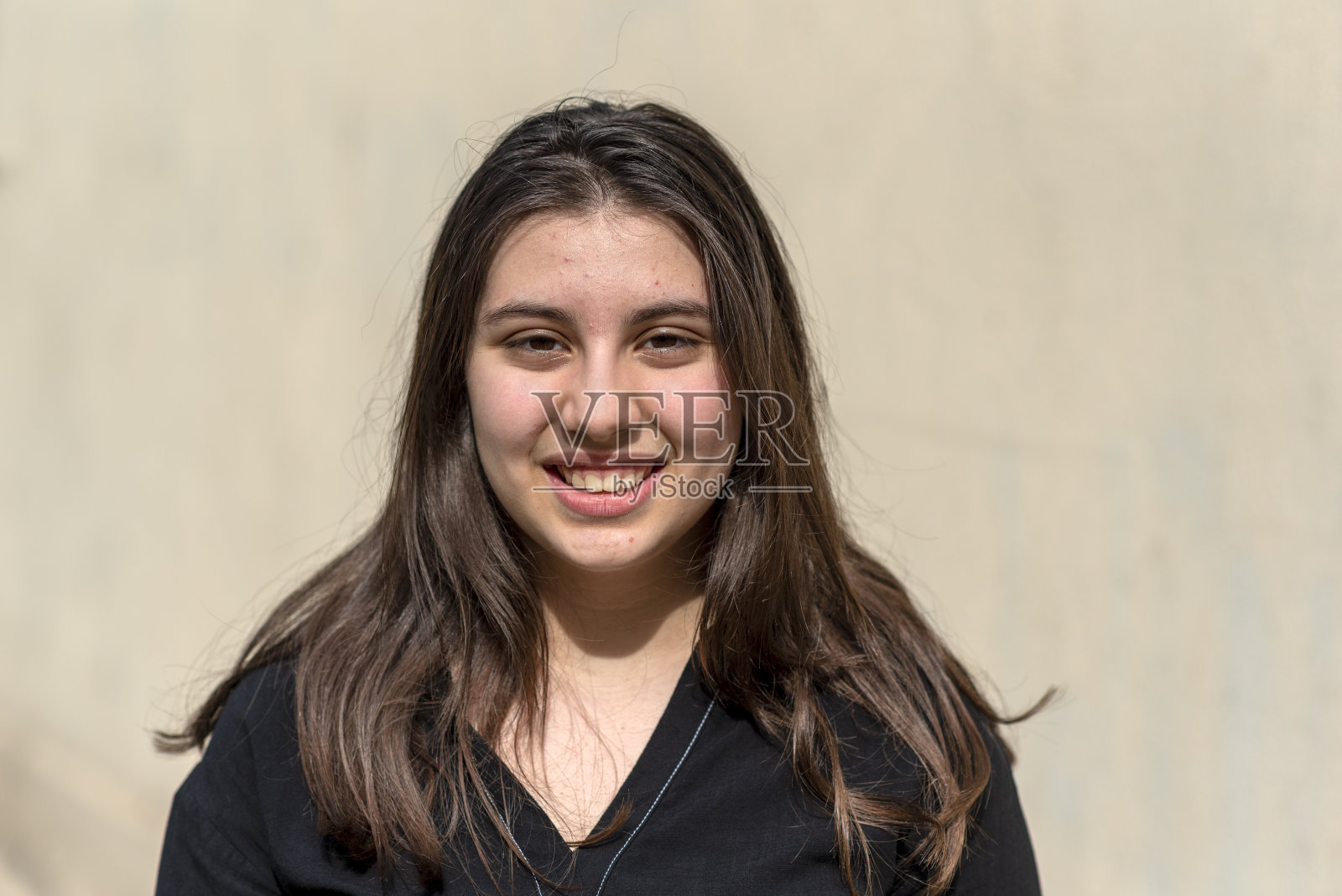 快乐少女的肖像照片摄影图片