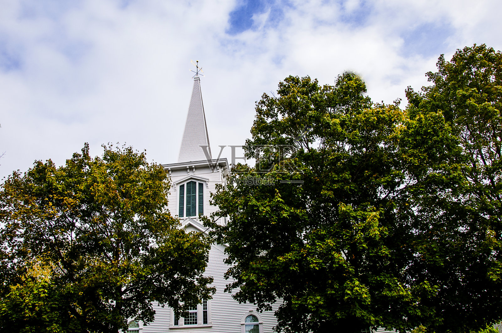 美国新英格兰的一个典型的隔板教堂照片摄影图片