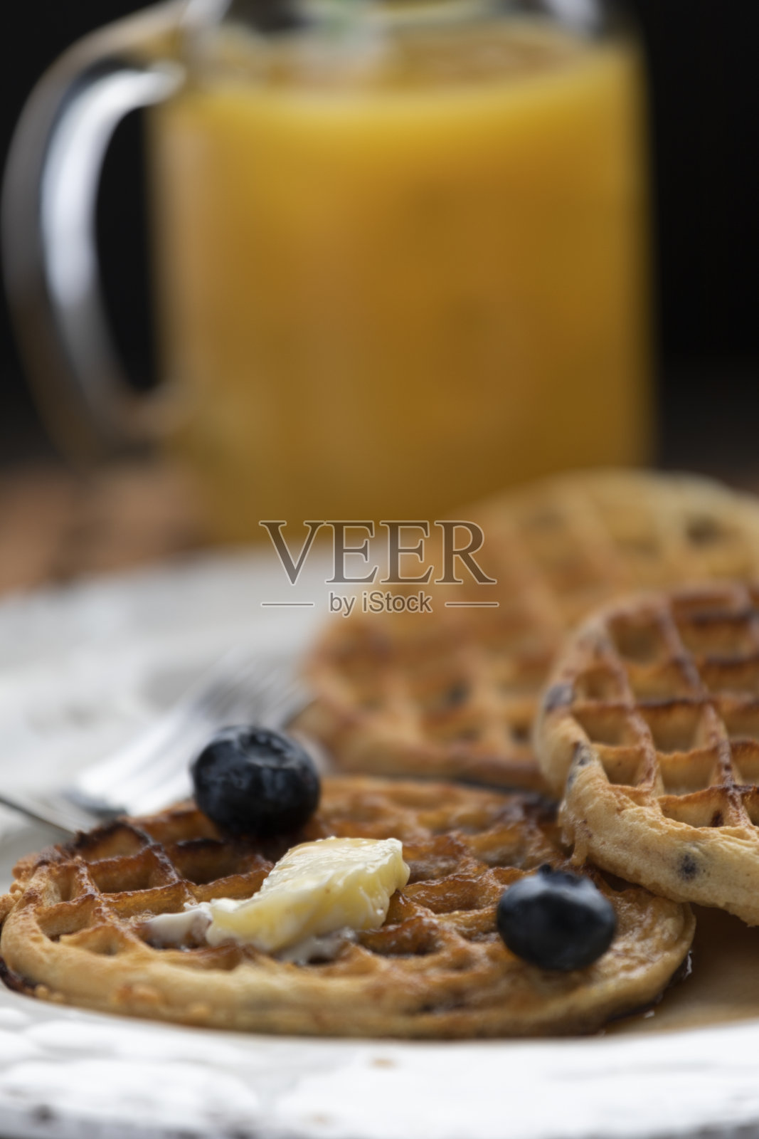 糖浆和华夫饼干照片摄影图片