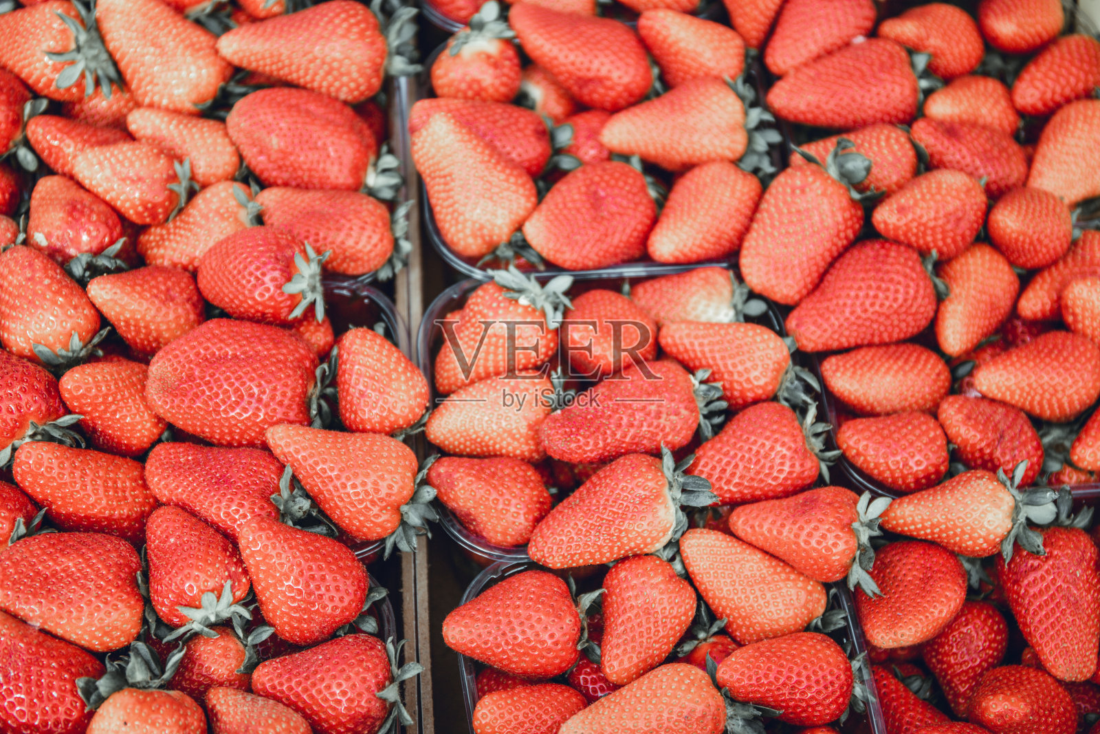 意大利食品市场上的美丽水果和蔬菜照片摄影图片