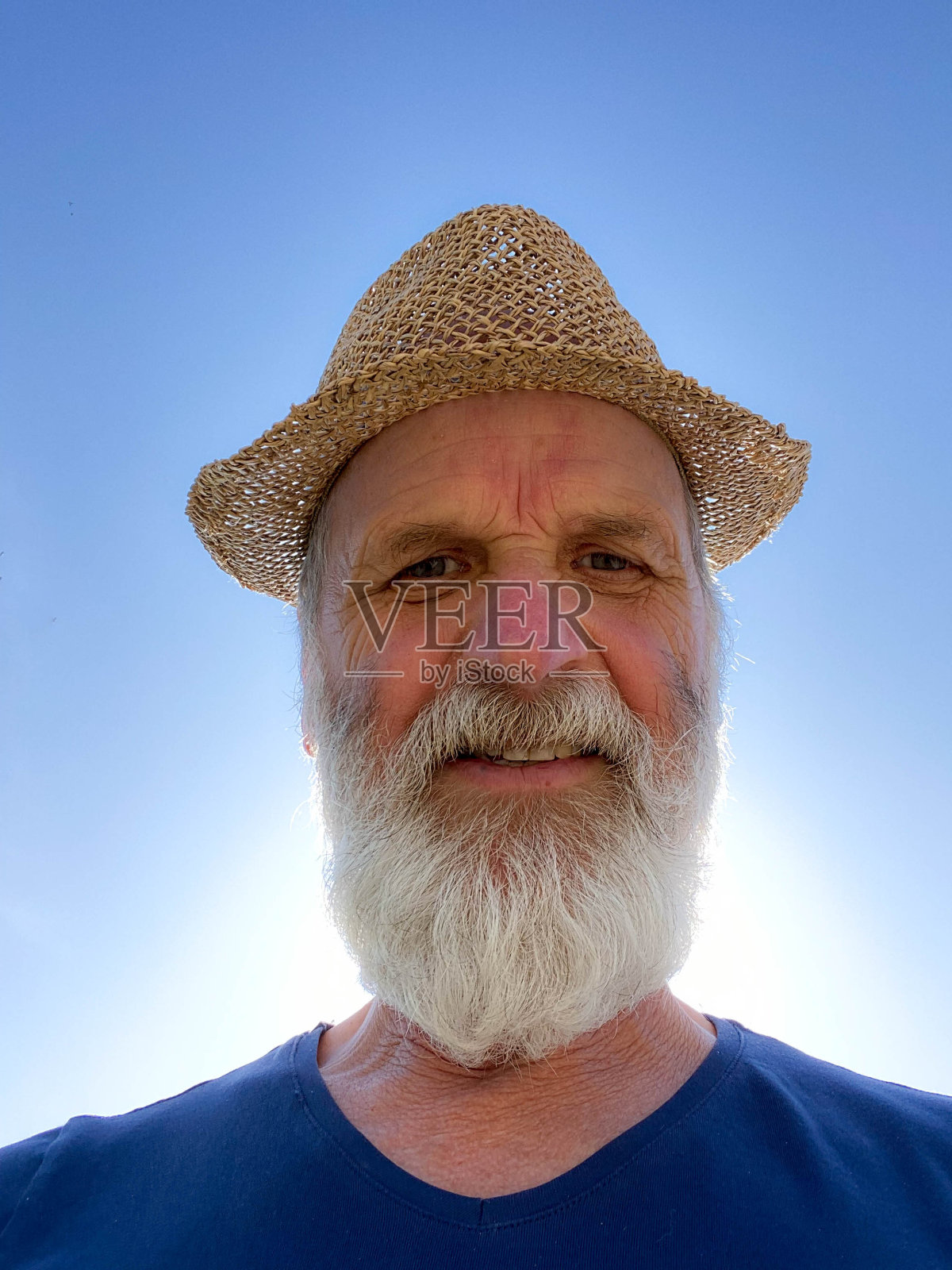 白胡子男子照片摄影图片