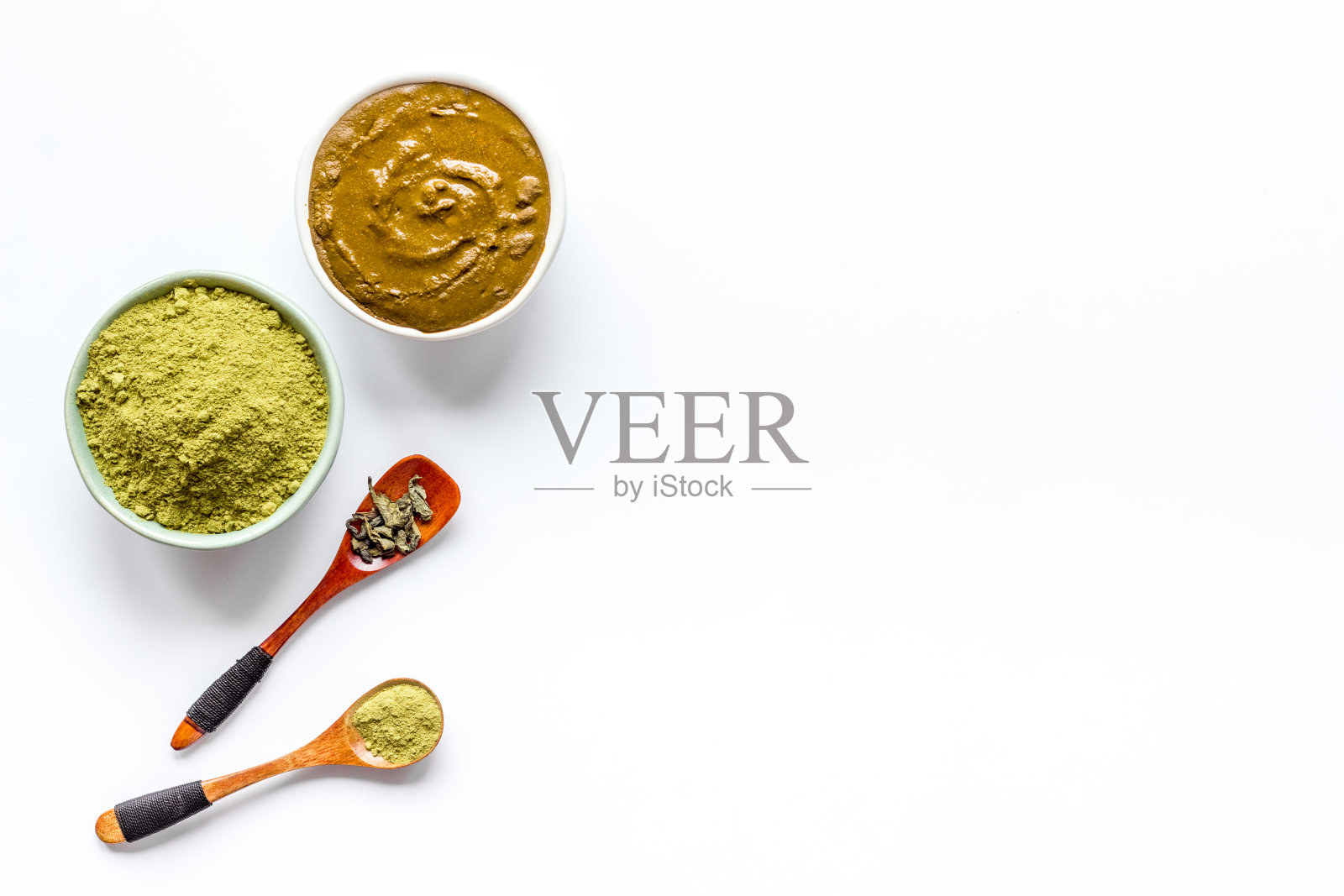 指甲花粉和指甲花膏的草药天然染发剂照片摄影图片