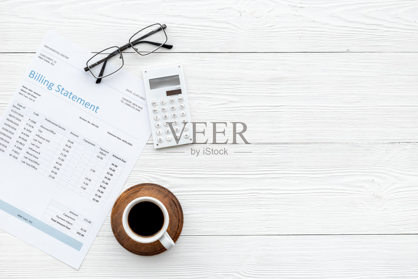 医疗费用和医疗帐单。照片摄影图片