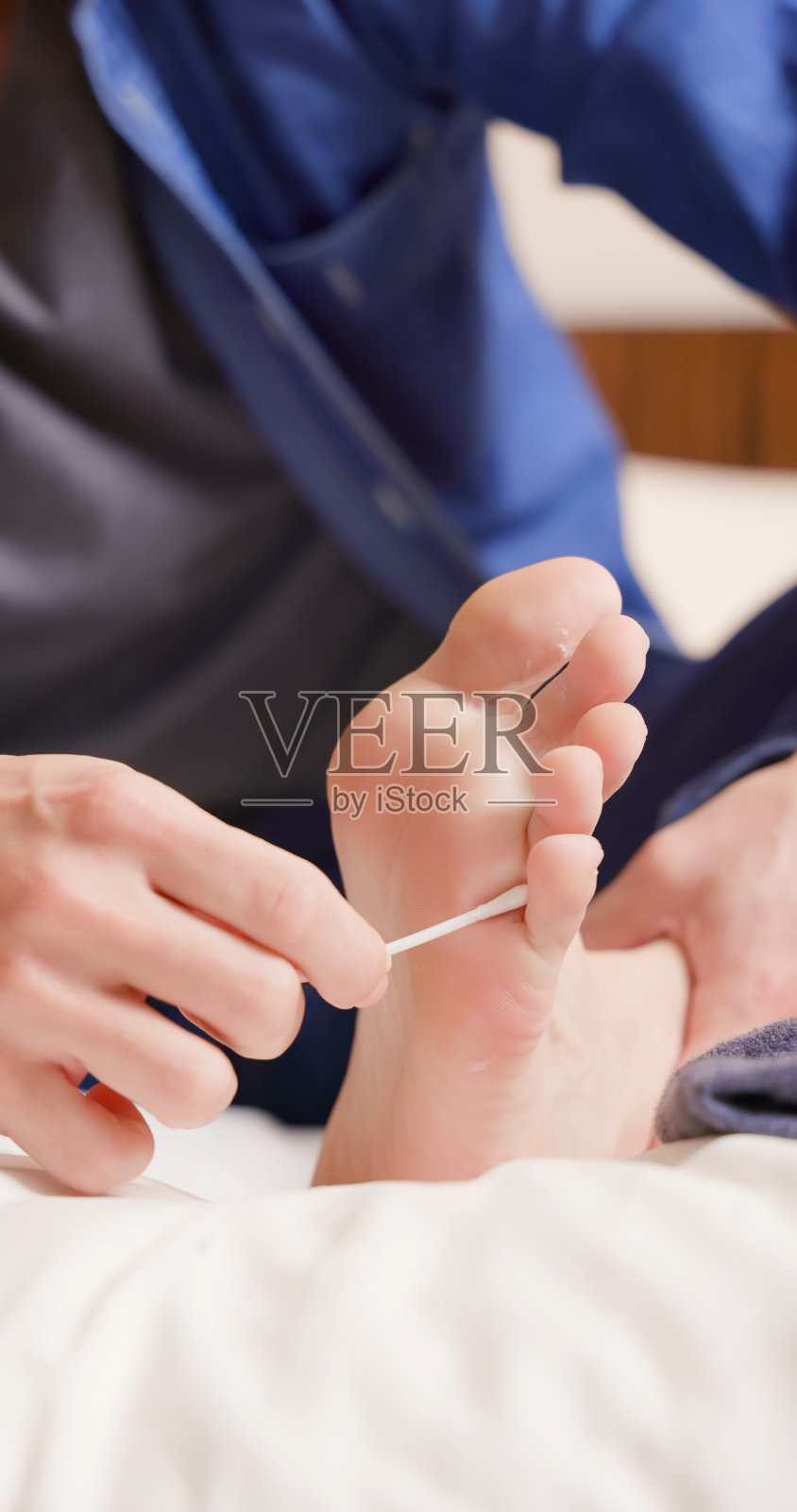 涂抹运动员足霜照片摄影图片