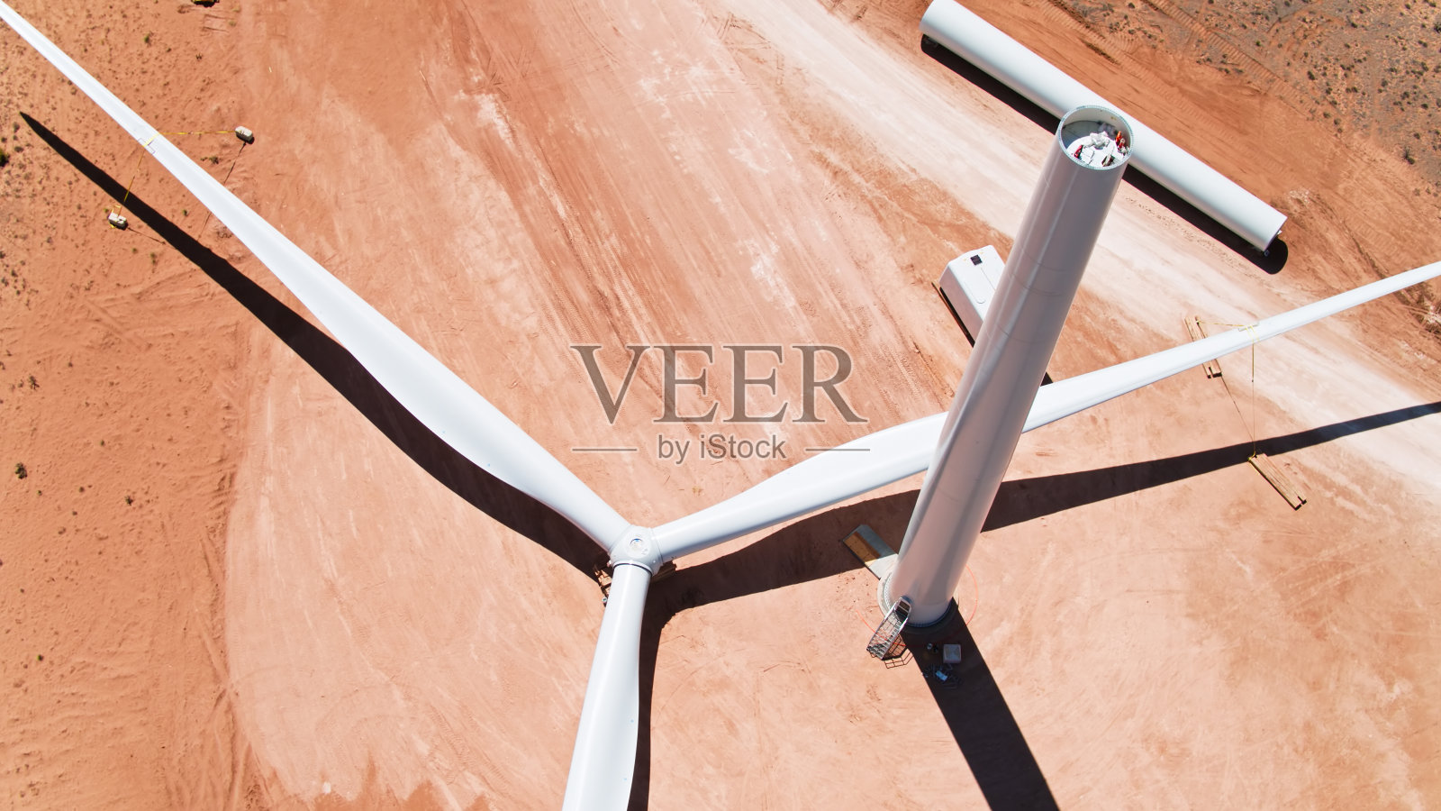 不完整的风力涡轮机在新墨西哥-空中照片摄影图片