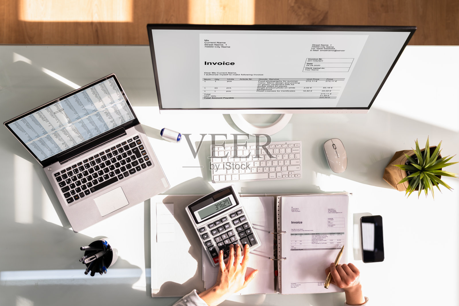 E发票税务软件照片摄影图片