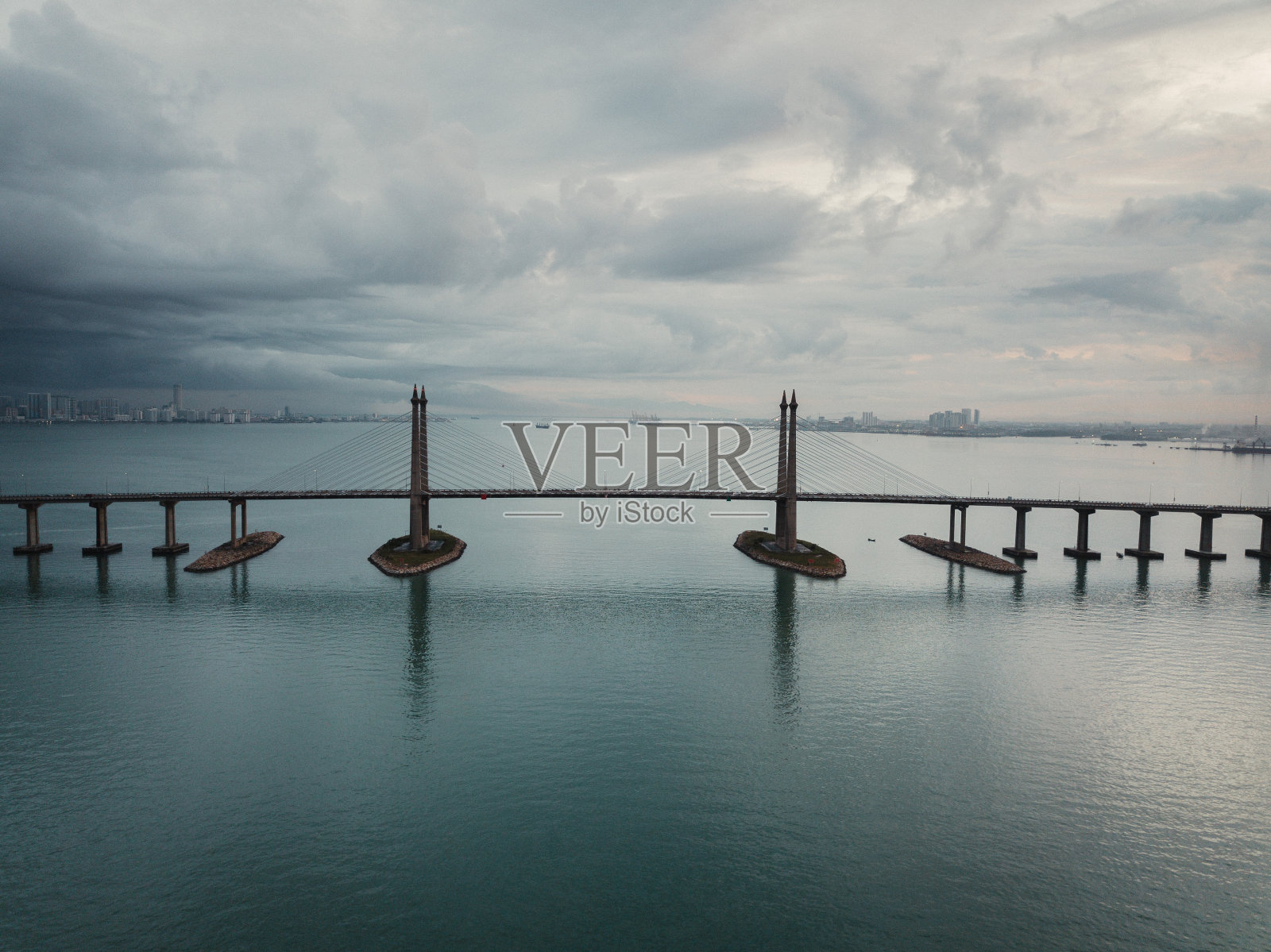 道路和桥梁鸟瞰图照片摄影图片