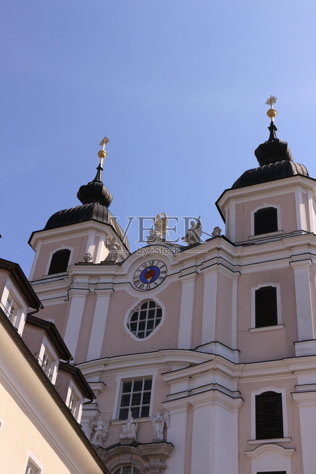 下奥地利阳光明媚的春日照片摄影图片