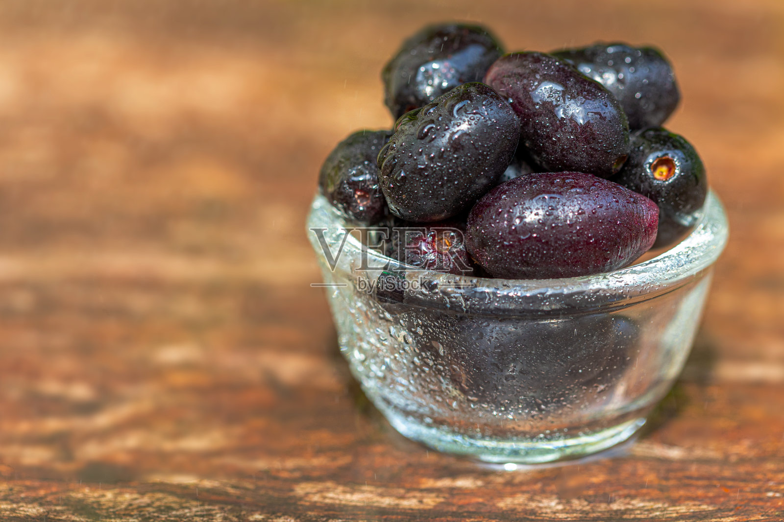 特写黑梅爪哇梅紫色水果照片摄影图片