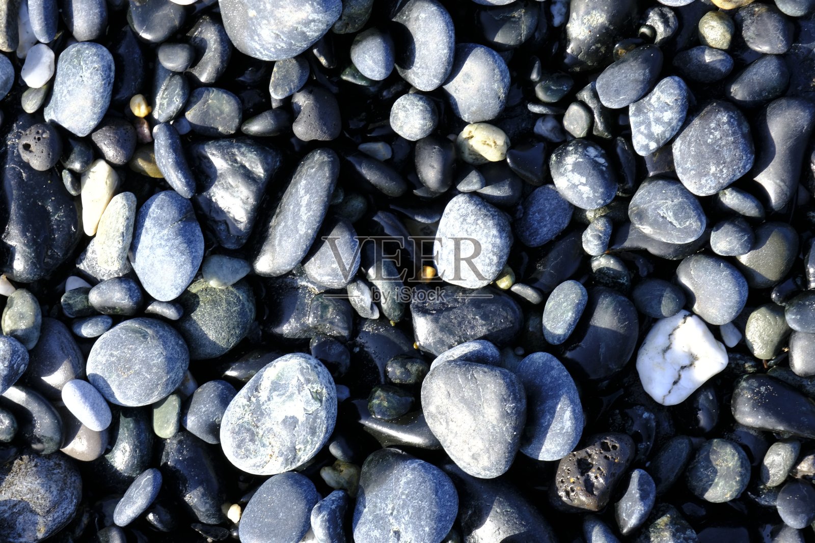 水边的石头照片摄影图片