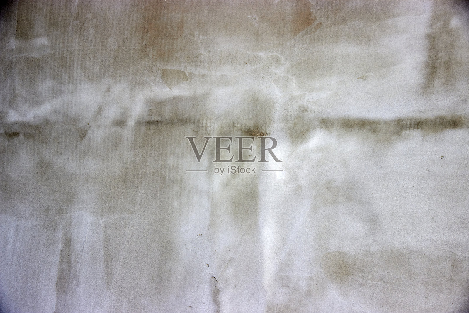 新粉刷的混凝土墙，有盐的痕迹照片摄影图片