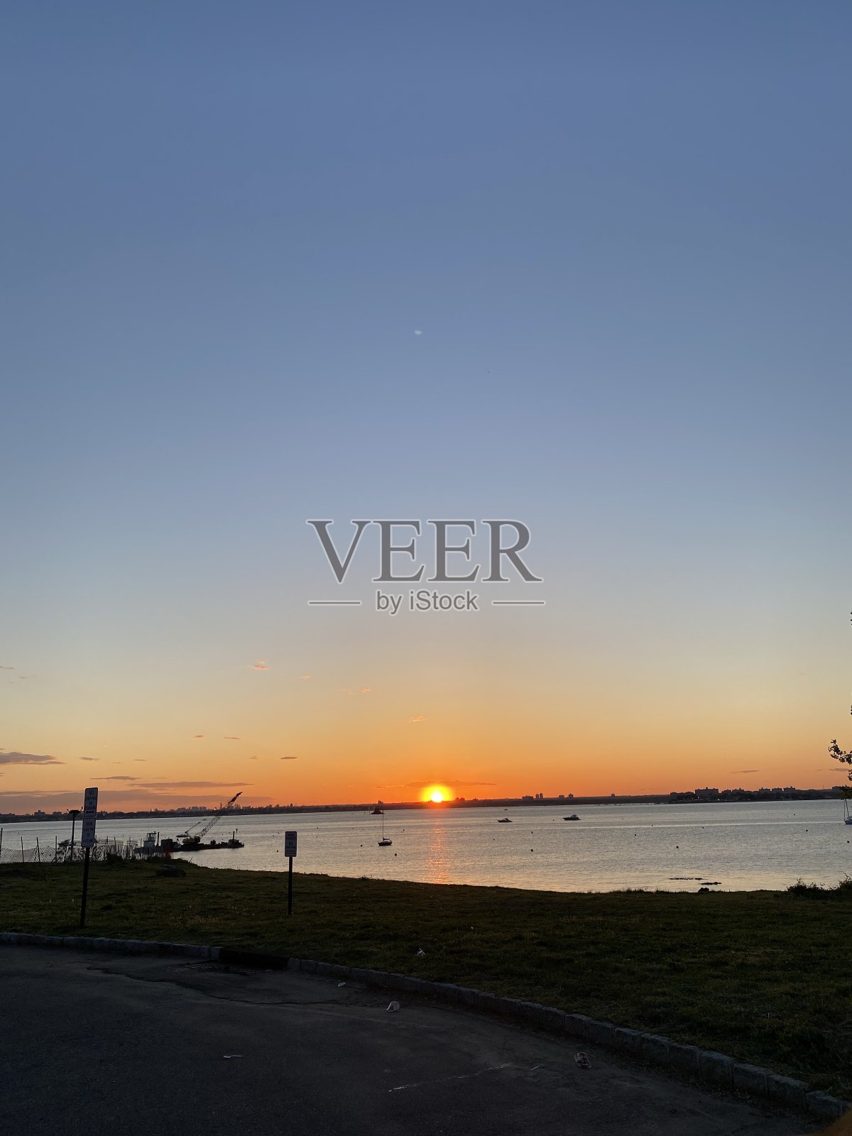 日落原木岛声照片摄影图片