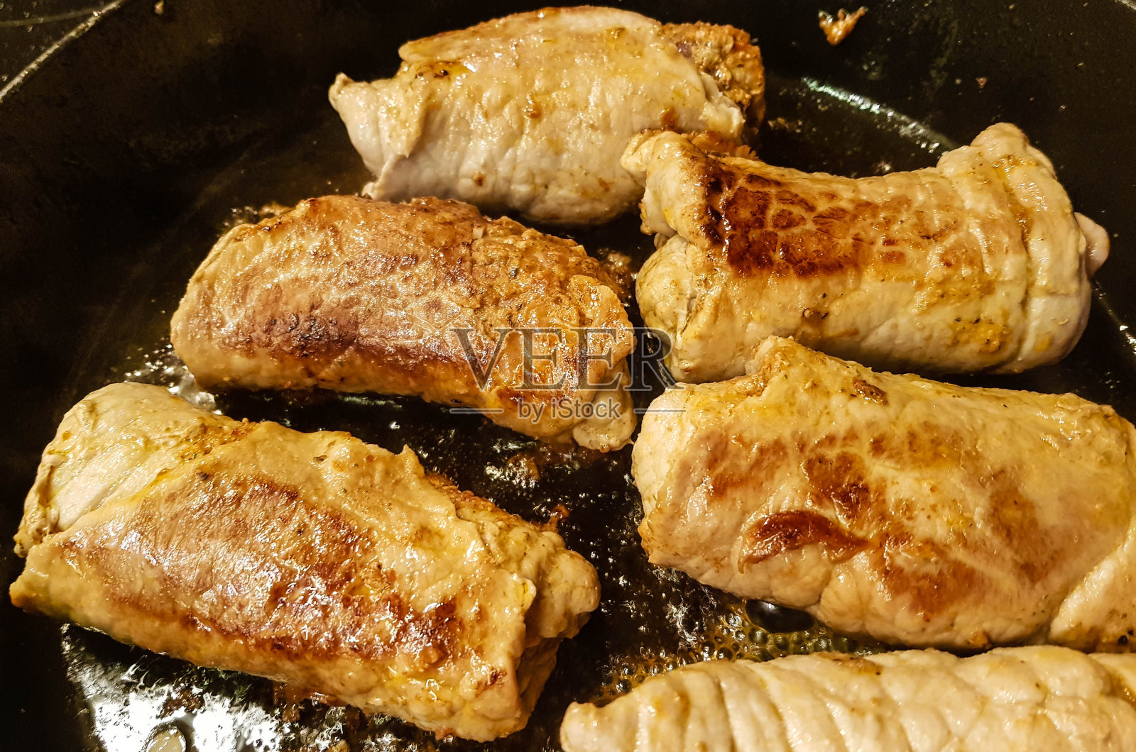 盘子里食物的特写镜头照片摄影图片