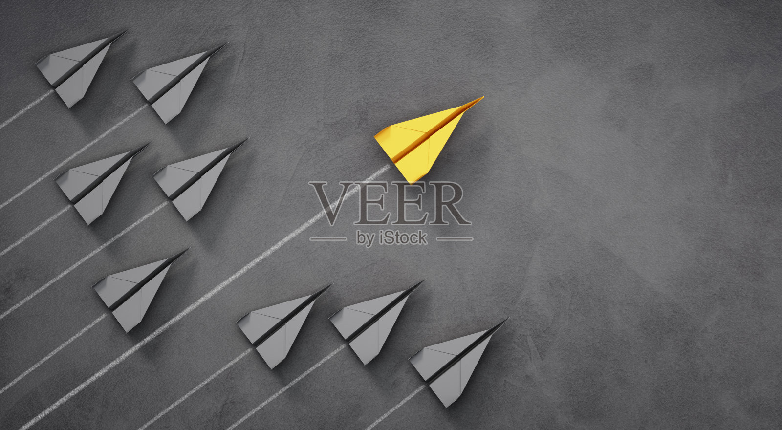 纸飞机-以不同的方式思考概念-改变航向-新想法照片摄影图片