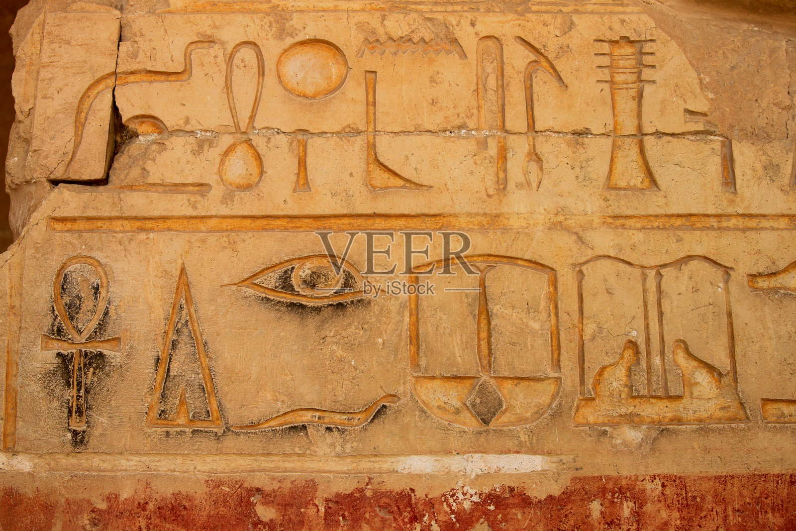 埃及卢克索帝王谷哈特谢普苏特女王庙象形文字特写照片摄影图片