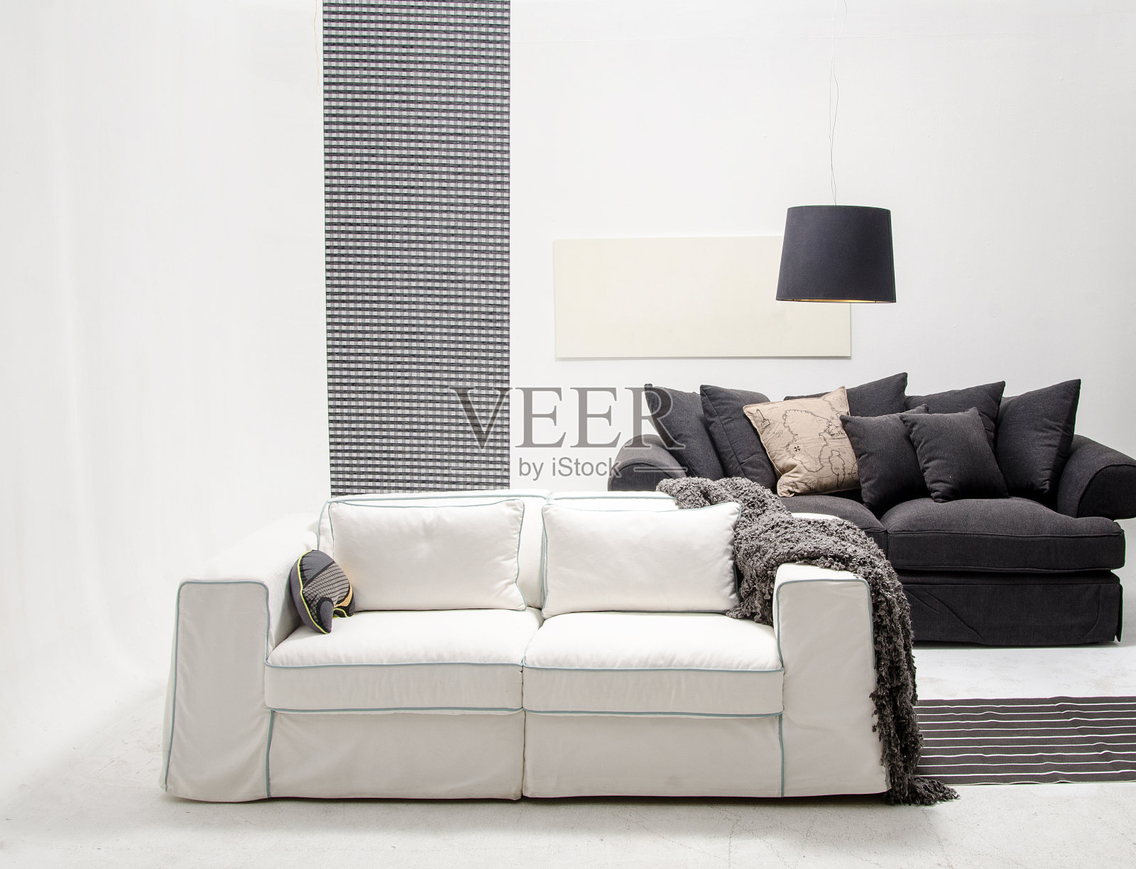 阅览室、书架、旧砖墙、舒适的室内装饰照片摄影图片