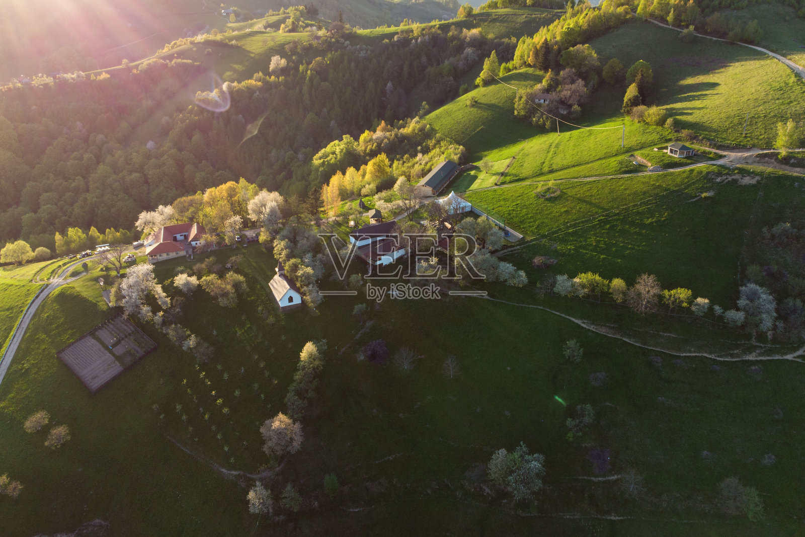 偏远的罗马尼亚乡村山区景观照片摄影图片