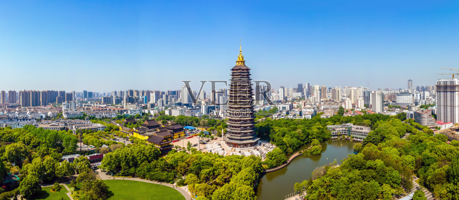 航拍江苏常州天宁寺塔照片摄影图片