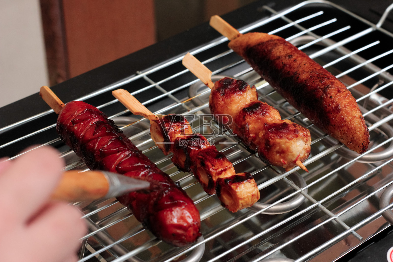 准备辣味鱼饼照片摄影图片