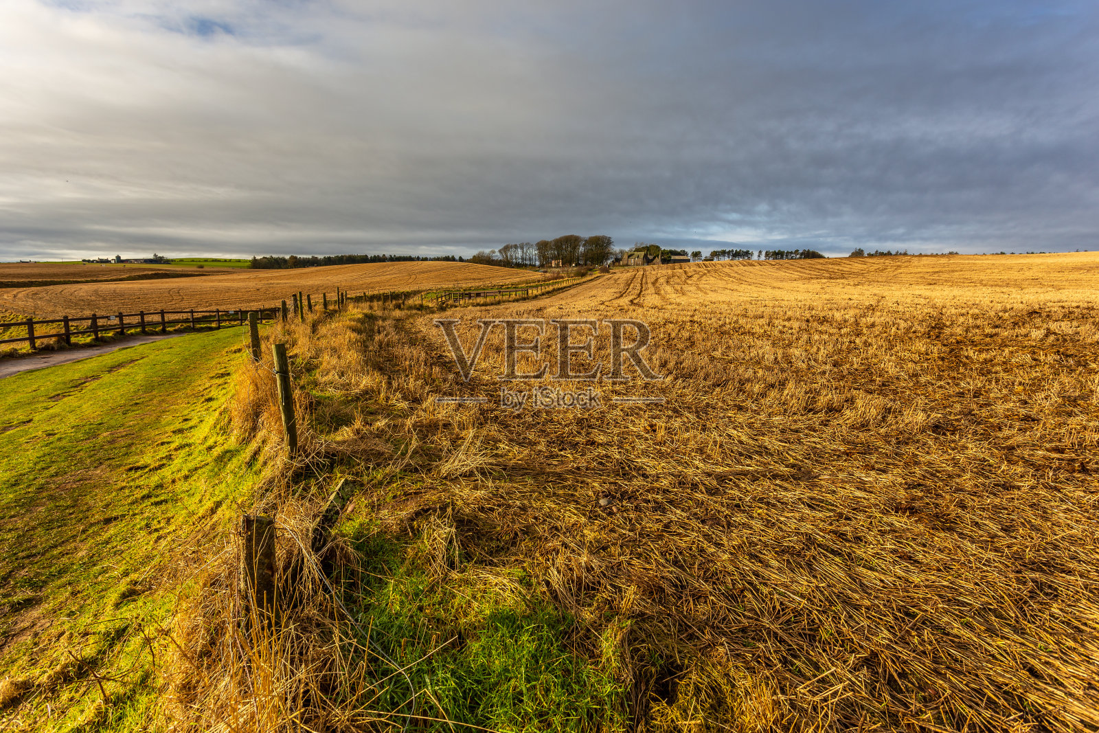 观农舍，石屋。英国苏格兰阿伯丁郡的斯通黑文。照片摄影图片