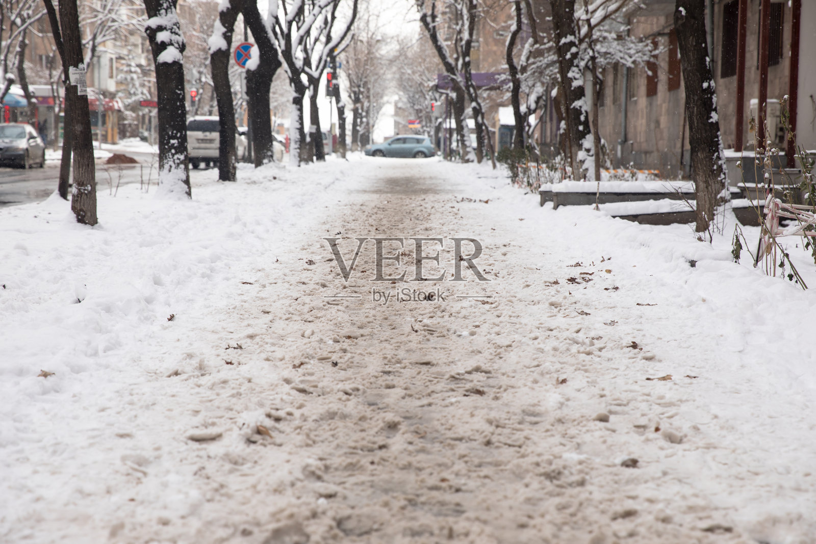 冬天的雪路照片摄影图片