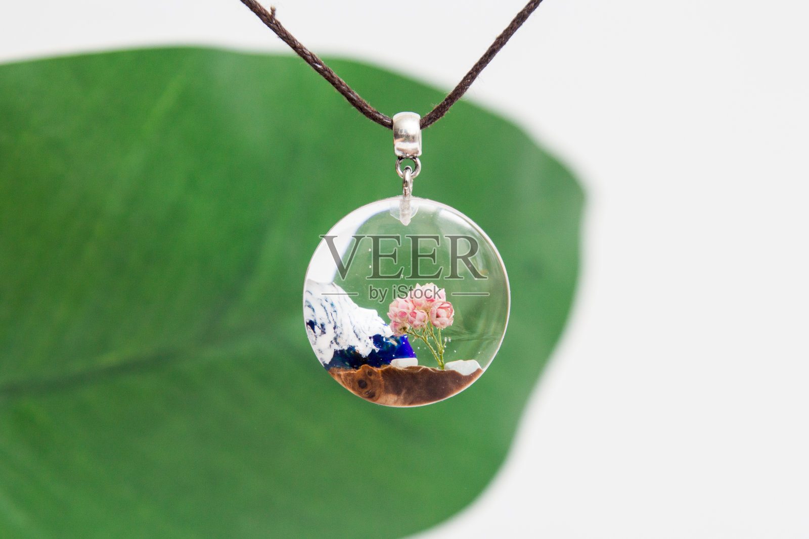 真花环氧树脂，珠宝照片摄影图片